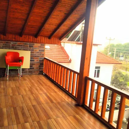 Candan Apartment *